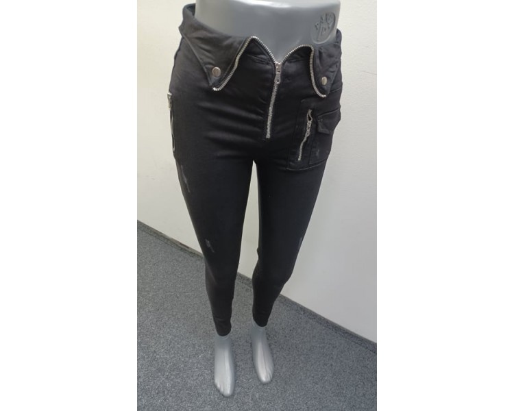 ČRNE JEANS HLAČE Jenny